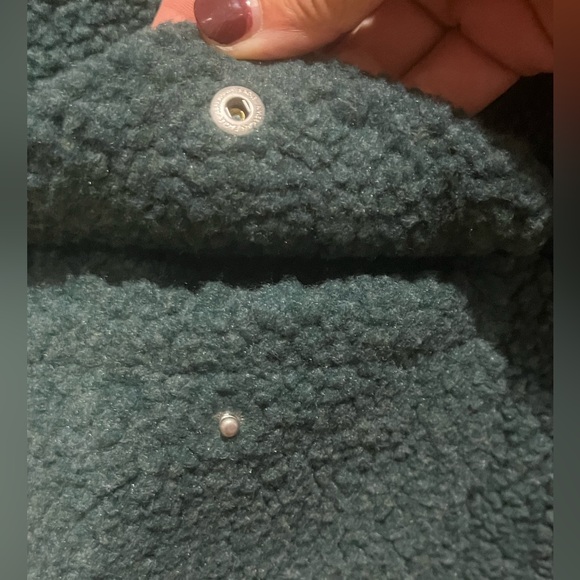 American Eagle Cropped Sherpa Shacket Oversized - Picture 6 of 16